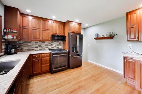 Tiny photo for 3505 Winston Drive, Hoffman Estates, IL 60192 (MLS # 12673993)