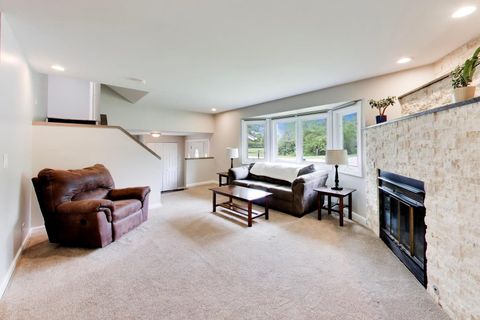 Tiny photo for 3505 Winston Drive, Hoffman Estates, IL 60192 (MLS # 12673993)