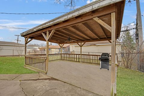 Tiny photo for 333 Homewood Court, Chicago Heights, IL 60411 (MLS # 12567953)