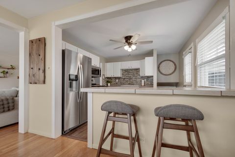 Tiny photo for 333 Homewood Court, Chicago Heights, IL 60411 (MLS # 12567953)