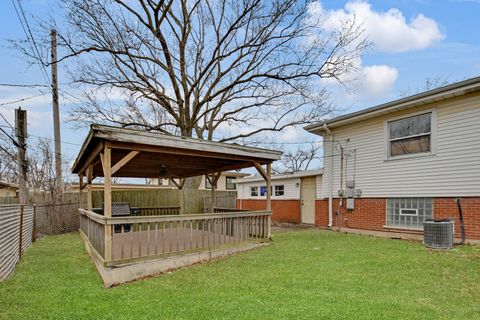 Tiny photo for 333 Homewood Court, Chicago Heights, IL 60411 (MLS # 12567953)