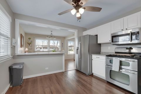 Tiny photo for 333 Homewood Court, Chicago Heights, IL 60411 (MLS # 12567953)