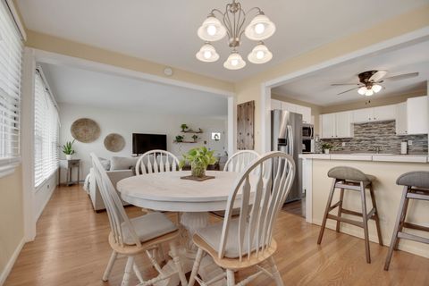 Tiny photo for 333 Homewood Court, Chicago Heights, IL 60411 (MLS # 12567953)