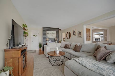 Tiny photo for 333 Homewood Court, Chicago Heights, IL 60411 (MLS # 12567953)