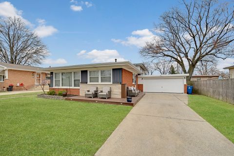 Photo of 333 Homewood Court, Chicago Heights, IL 60411 (MLS # 12567953)