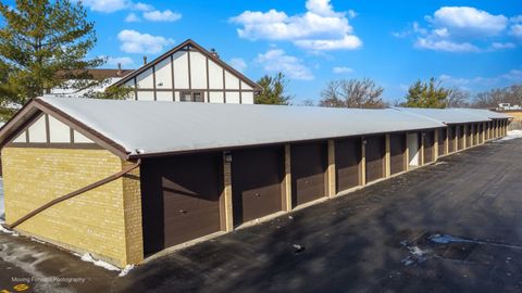 Tiny photo for 17960 Royal Oak Court #2S, Tinley Park, IL 60477 (MLS # 12518887)