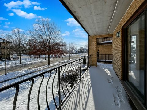 Tiny photo for 17960 Royal Oak Court #2S, Tinley Park, IL 60477 (MLS # 12518887)