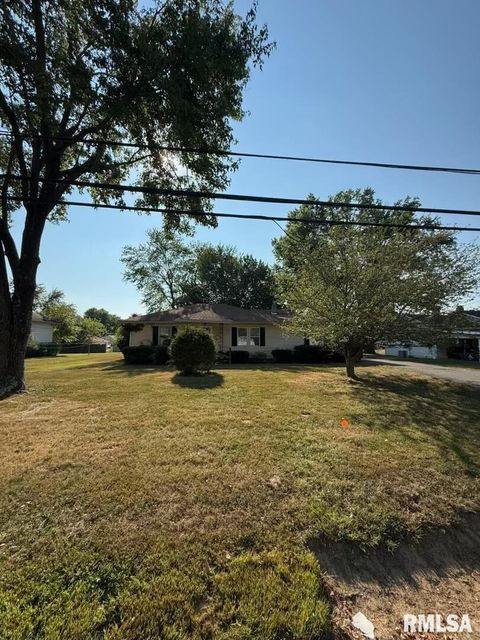 Photo of 1708 N STATE Street, Marion, IL 62959 (MLS # QC4266723)