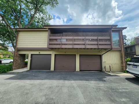 Tiny photo for 1 Stony Creek Drive #1B, Palos Hills, IL 60465 (MLS # 12672880)