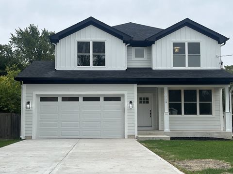 Photo of 100 E Adams Avenue, Villa Park, IL 60181 (MLS # 12627915)