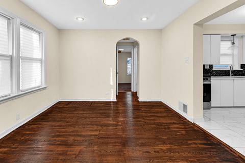 Tiny photo for 10558 S Prairie Avenue, Chicago, IL 60628 (MLS # 12541279)