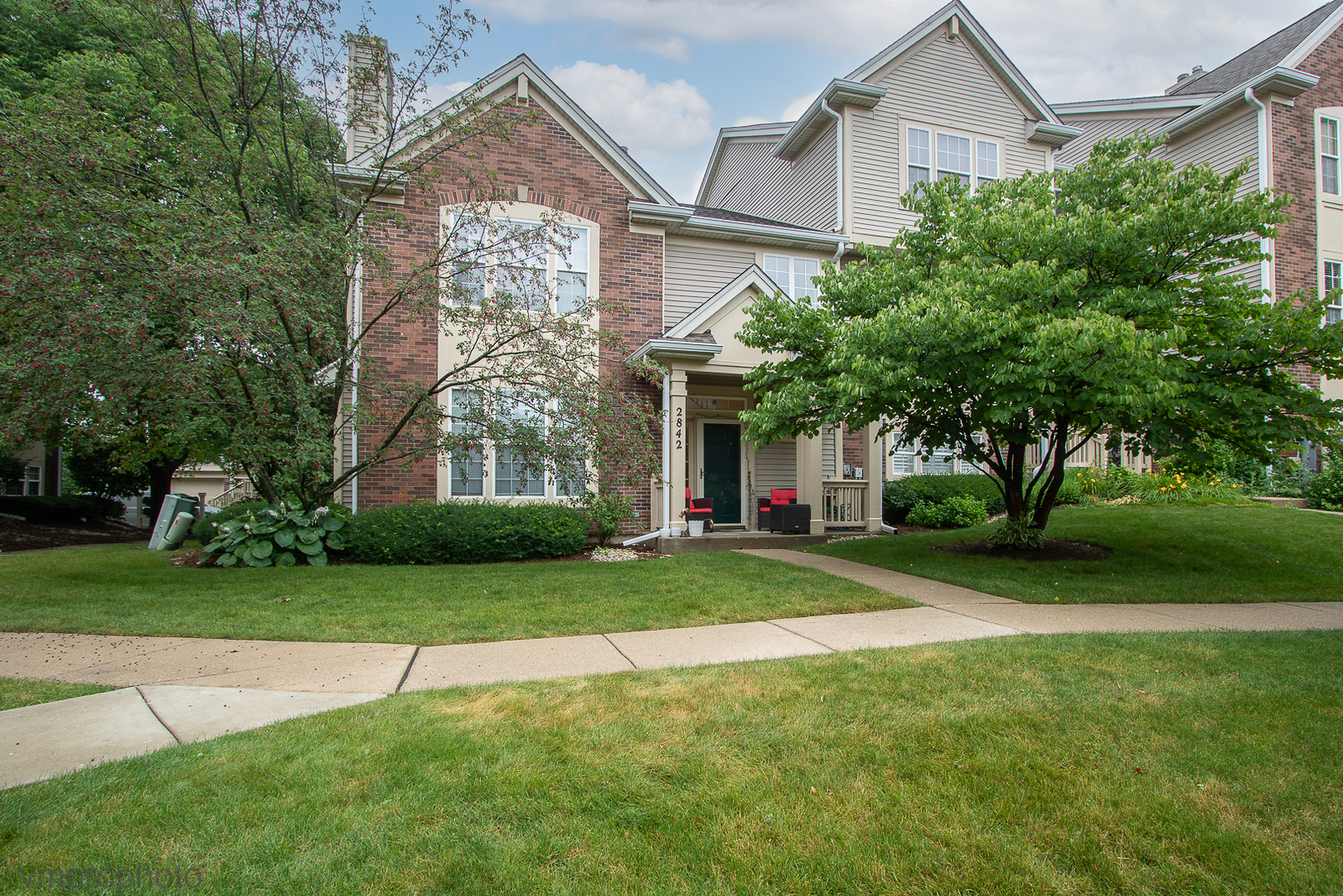 View Arlington Heights, IL 60004 townhome