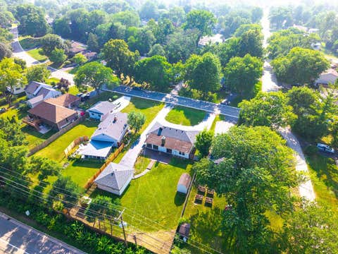 Tiny photo for 727 SKYLINE Drive, Barrington, IL 60010 (MLS # 12725118)