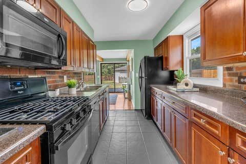 Tiny photo for 727 SKYLINE Drive, Barrington, IL 60010 (MLS # 12725118)