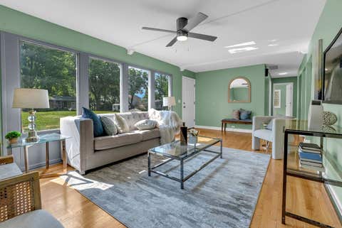 Tiny photo for 727 SKYLINE Drive, Barrington, IL 60010 (MLS # 12725118)