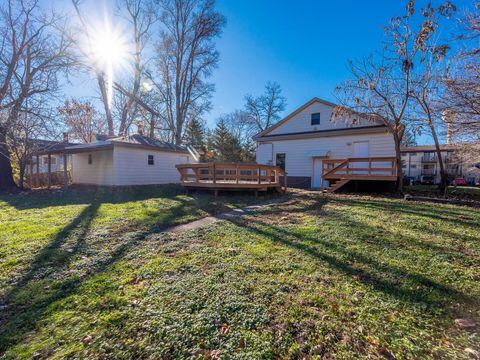 Tiny photo for 329 Grove Avenue, Wood Dale, IL 60191 (MLS # 12516048)