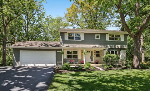 Photo of 15460 W Wildwood Court, Libertyville, IL 60048 (MLS # 12646205)