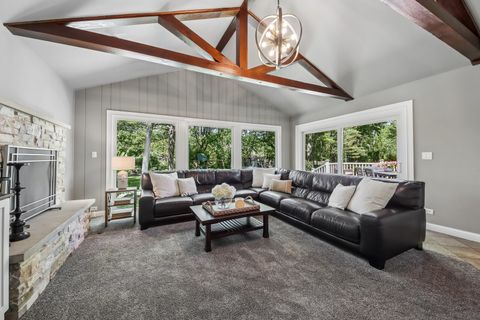 Tiny photo for 15460 W Wildwood Court, Libertyville, IL 60048 (MLS # 12646205)