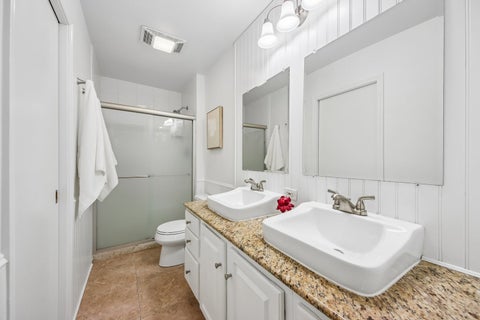 Tiny photo for 15460 W Wildwood Court, Libertyville, IL 60048 (MLS # 12646205)