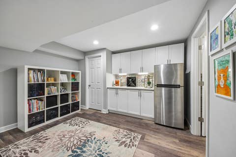 Tiny photo for 15460 W Wildwood Court, Libertyville, IL 60048 (MLS # 12646205)