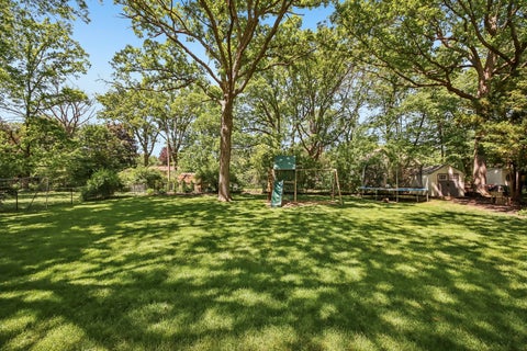 Tiny photo for 15460 W Wildwood Court, Libertyville, IL 60048 (MLS # 12646205)
