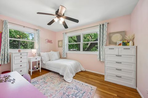Tiny photo for 15460 W Wildwood Court, Libertyville, IL 60048 (MLS # 12646205)