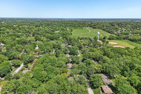 Tiny photo for 15460 W Wildwood Court, Libertyville, IL 60048 (MLS # 12646205)