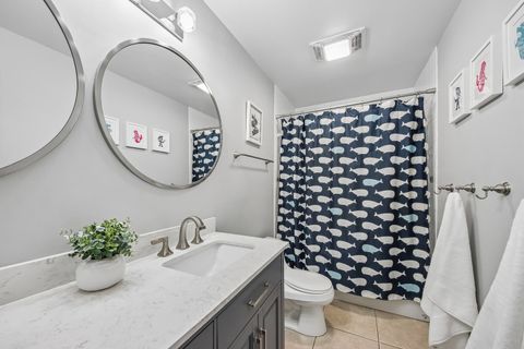 Tiny photo for 15460 W Wildwood Court, Libertyville, IL 60048 (MLS # 12646205)