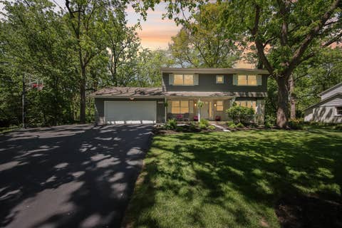 Tiny photo for 15460 W Wildwood Court, Libertyville, IL 60048 (MLS # 12646205)