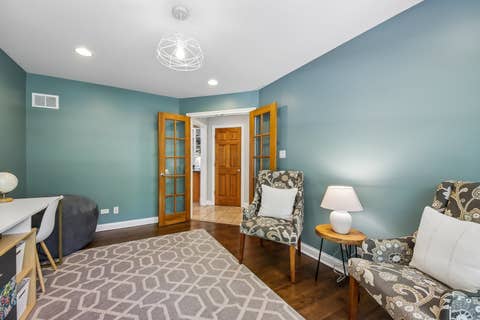 Tiny photo for 15460 W Wildwood Court, Libertyville, IL 60048 (MLS # 12646205)