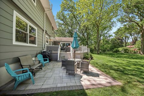 Tiny photo for 15460 W Wildwood Court, Libertyville, IL 60048 (MLS # 12646205)