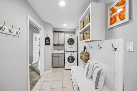Tiny photo for 15460 W Wildwood Court, Libertyville, IL 60048 (MLS # 12646205)
