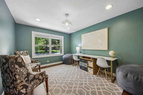 Tiny photo for 15460 W Wildwood Court, Libertyville, IL 60048 (MLS # 12646205)