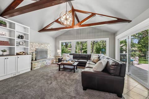 Tiny photo for 15460 W Wildwood Court, Libertyville, IL 60048 (MLS # 12646205)