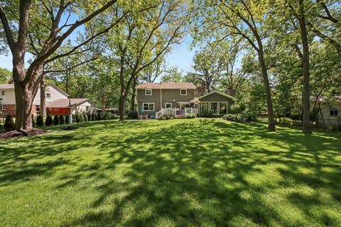 Tiny photo for 15460 W Wildwood Court, Libertyville, IL 60048 (MLS # 12646205)