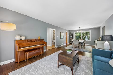 Tiny photo for 15460 W Wildwood Court, Libertyville, IL 60048 (MLS # 12646205)