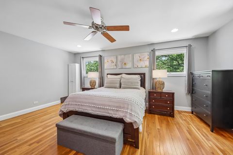 Tiny photo for 15460 W Wildwood Court, Libertyville, IL 60048 (MLS # 12646205)