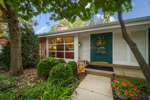 645 Spring Road Glenview IL 60025