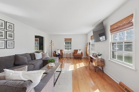 Tiny photo for 943 Orchard Court, Batavia, IL 60510 (MLS # 12414870)
