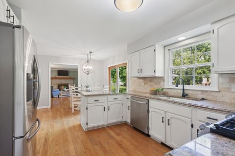 Tiny photo for 943 Orchard Court, Batavia, IL 60510 (MLS # 12414870)