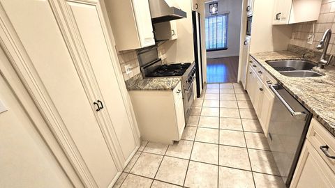 Tiny photo for 410 N Raynor Avenue #1W, Joliet, IL 60435 (MLS # 12522242)