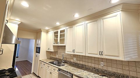 Tiny photo for 410 N Raynor Avenue #1W, Joliet, IL 60435 (MLS # 12522242)