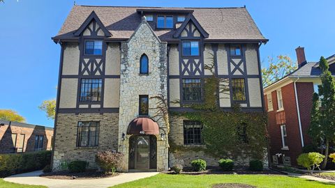 Photo of 410 N Raynor Avenue #1W, Joliet, IL 60435 (MLS # 12522242)