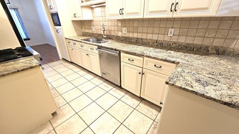 Tiny photo for 410 N Raynor Avenue #1W, Joliet, IL 60435 (MLS # 12522242)