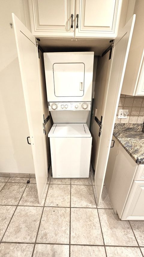 Tiny photo for 410 N Raynor Avenue #1W, Joliet, IL 60435 (MLS # 12522242)