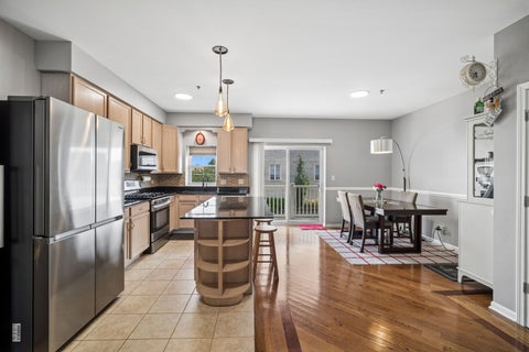 Tiny photo for 183 N East River Road #C2, Des Plaines, IL 60016 (MLS # 12740694)
