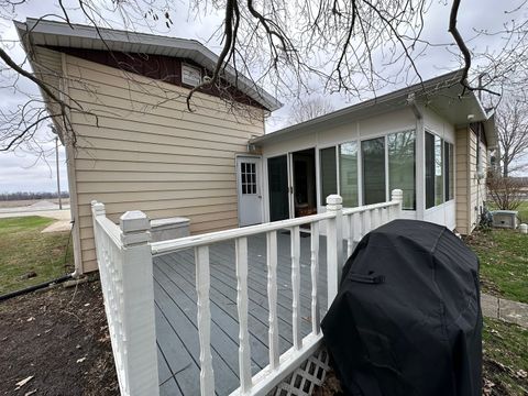 Tiny photo for 905 E Harrison Street, Villa Grove, IL 61956 (MLS # 12588077)