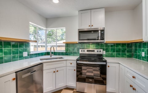 Tiny photo for 2433 Southwood Drive, Dallas, TX 75233 (MLS # 12762575)