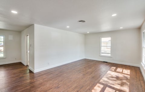 Tiny photo for 2433 Southwood Drive, Dallas, TX 75233 (MLS # 12762575)