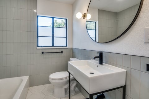 Tiny photo for 2433 Southwood Drive, Dallas, TX 75233 (MLS # 12762575)